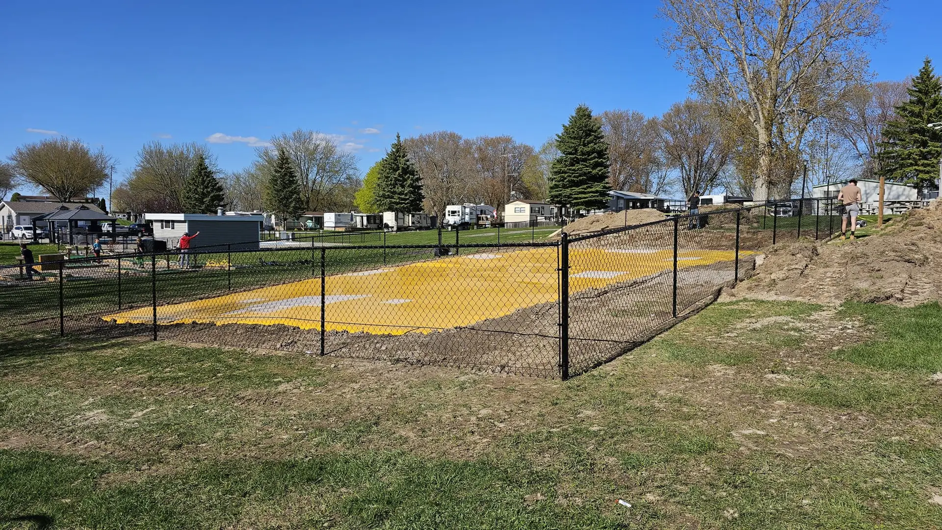 Residential Chain Link Fence for Dog